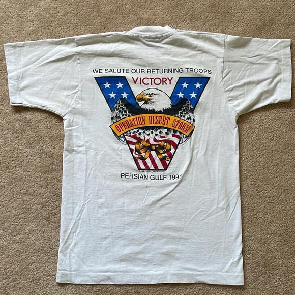 Vintage Women’s T-shirt 1991 size Medium - Made in USA - Picture 5 of 6